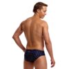 Show Funky Trunks Men’s Seamed Brief Very Cross (image 3)