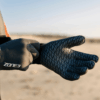 Show Zone3 Active-Flex Swim Gloves (image 2)